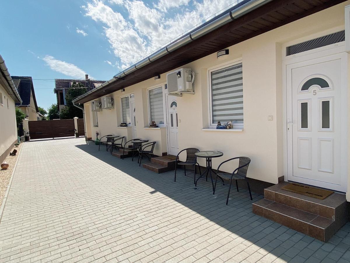 Var-Lak Apartman Kisvárda Exterior foto